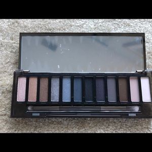 Urban Decay Naked Smokey Eyeshadow Palette